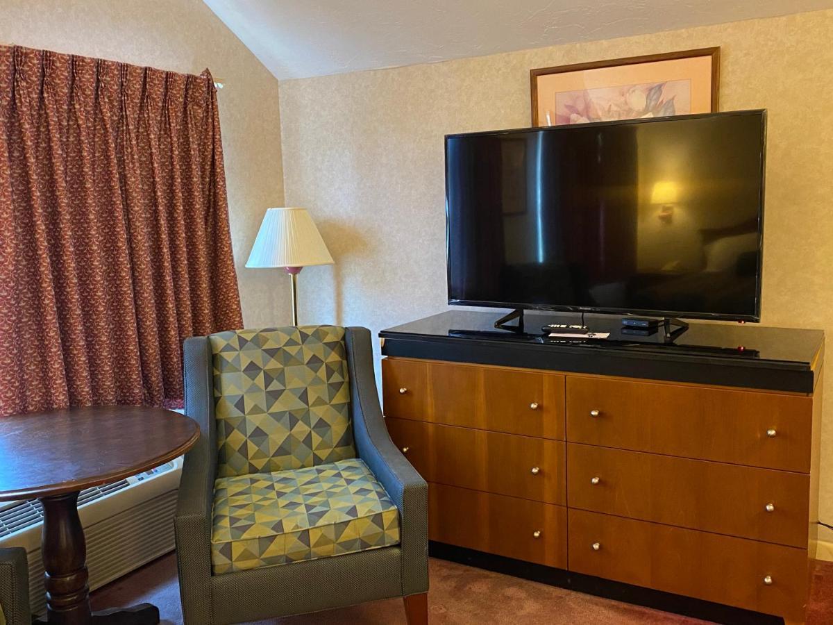 Economy Lodge 682 Main St Sturbridge Zewnętrze zdjęcie