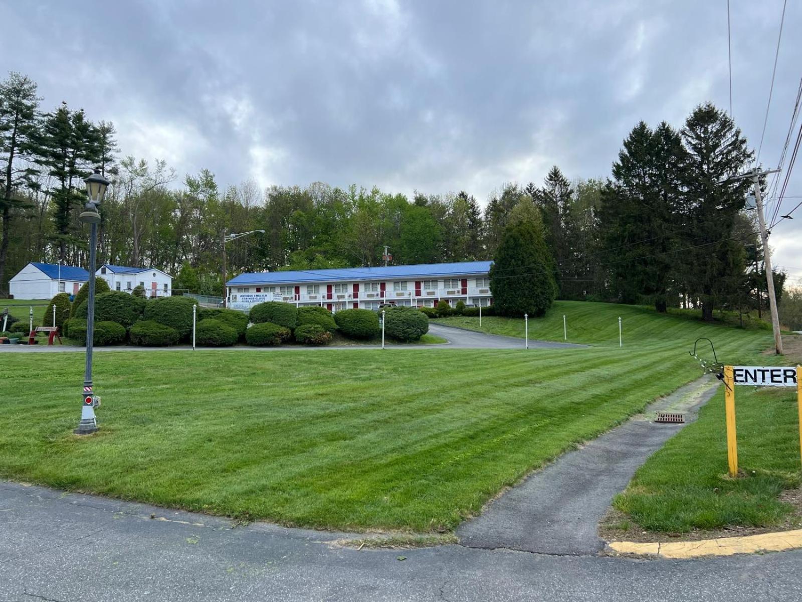 Economy Lodge 682 Main St Sturbridge Zewnętrze zdjęcie
