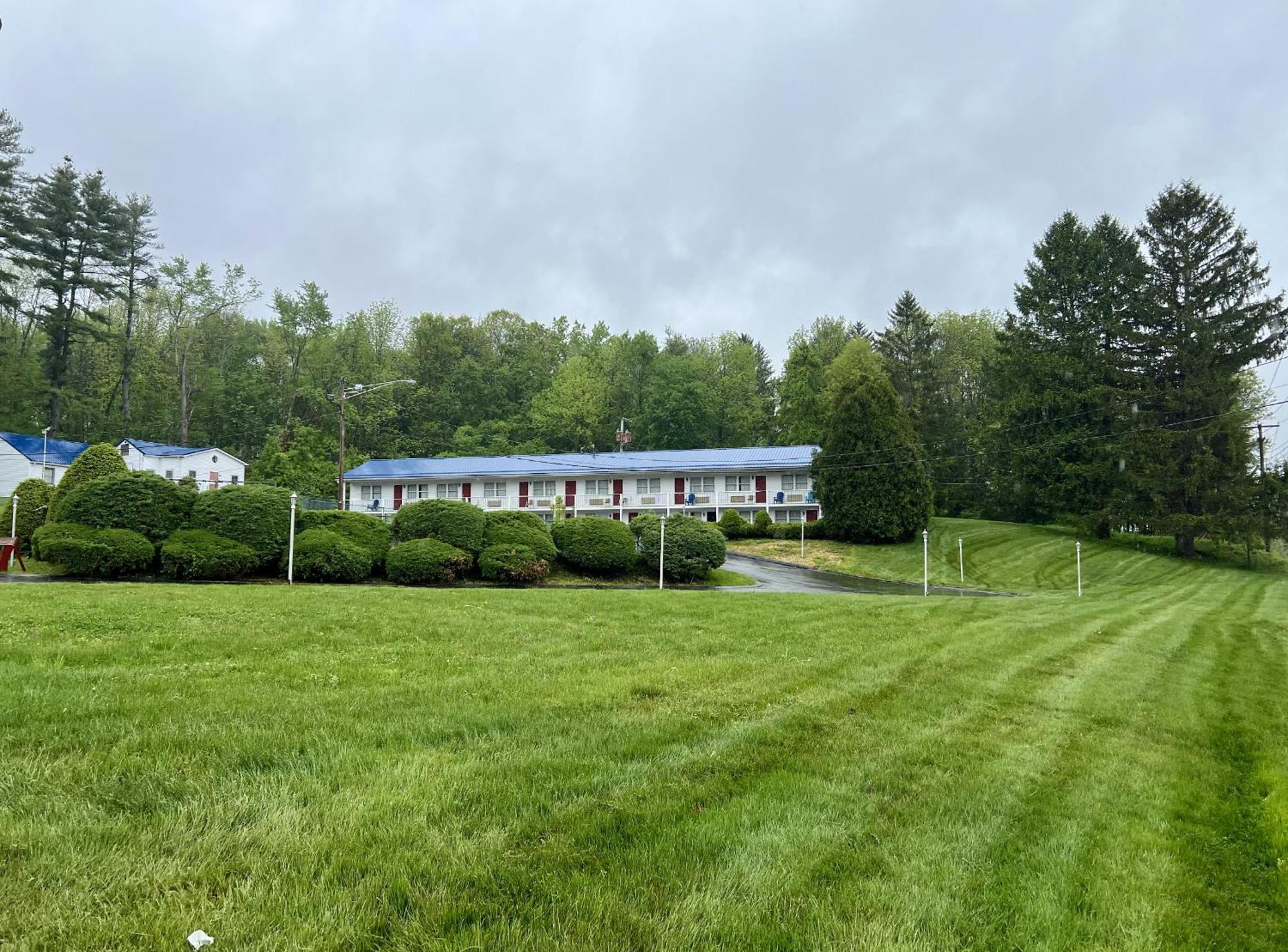 Economy Lodge 682 Main St Sturbridge Zewnętrze zdjęcie
