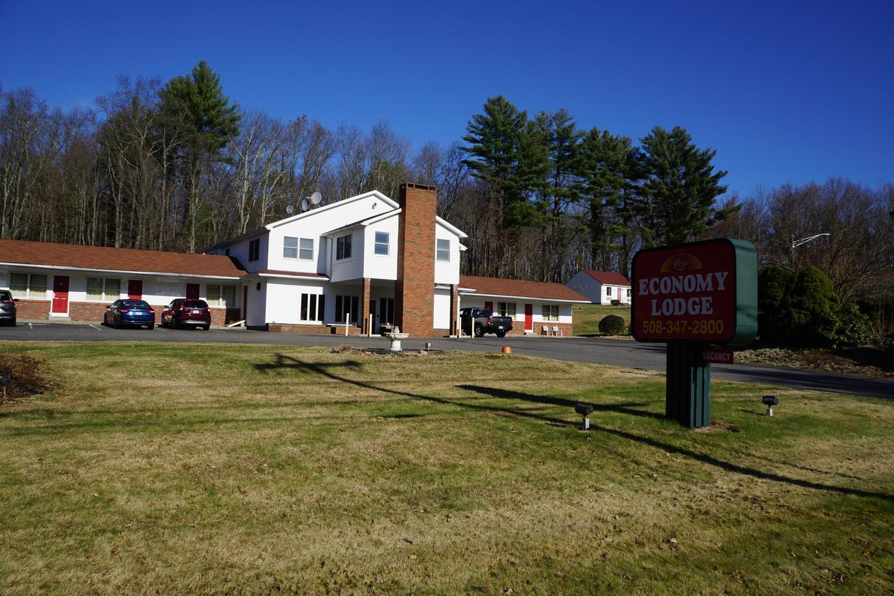 Economy Lodge 682 Main St Sturbridge Zewnętrze zdjęcie