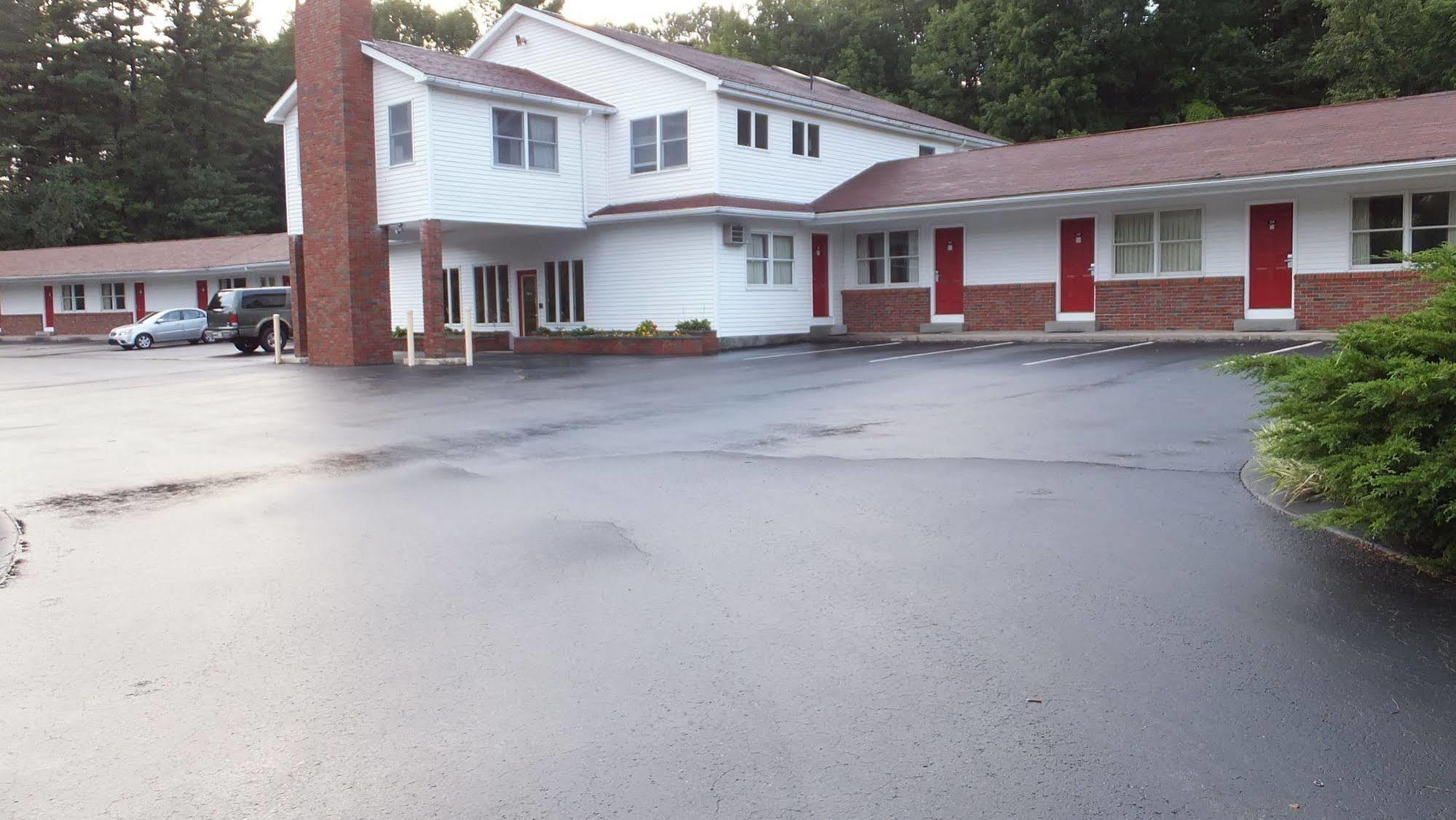 Economy Lodge 682 Main St Sturbridge Zewnętrze zdjęcie