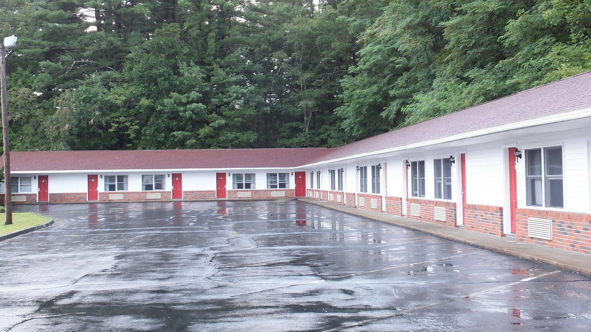 Economy Lodge 682 Main St Sturbridge Zewnętrze zdjęcie